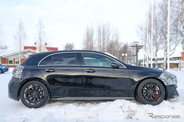 メルセデス AMG A45 改良新型プロトタイプ(スクープ写真)