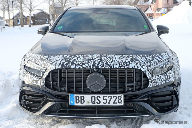 メルセデス AMG A45 改良新型プロトタイプ(スクープ写真)