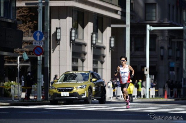 東京マラソン2021(2022年3月6日)、4位フィニッシュの鈴木健吾選手。
