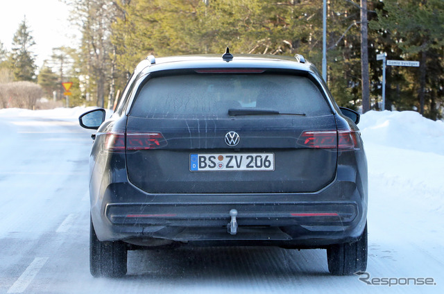 VW パサート 次期型プロトタイプ(スクープ写真)