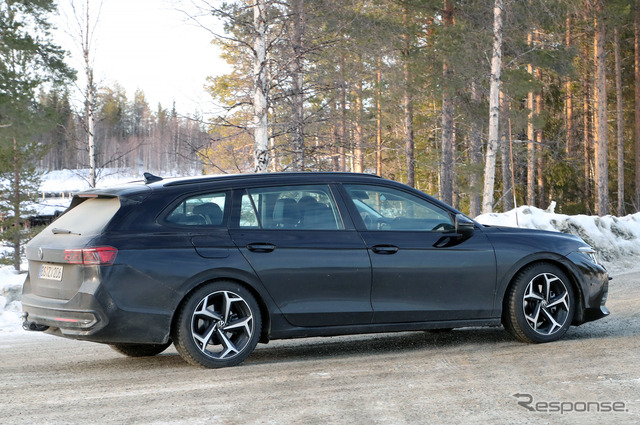VW パサート 次期型プロトタイプ(スクープ写真)
