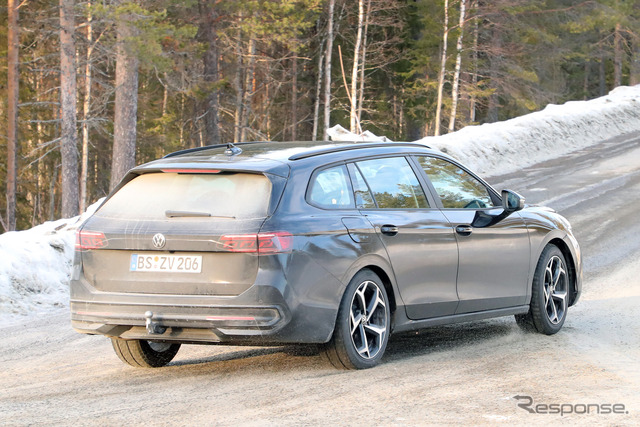 VW パサート 次期型プロトタイプ(スクープ写真)