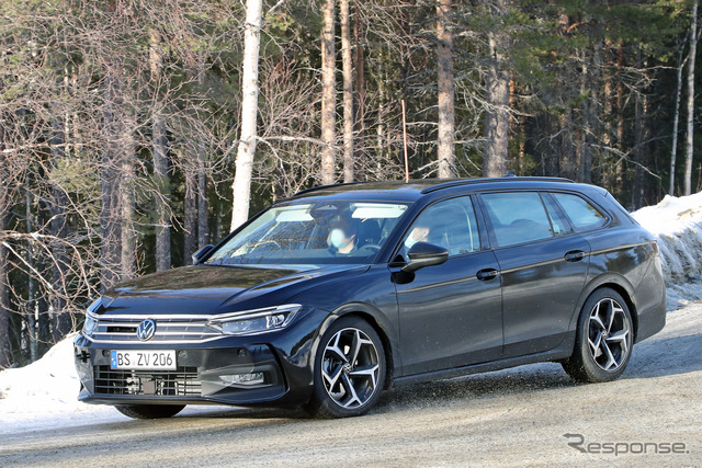VW パサート 次期型プロトタイプ(スクープ写真)
