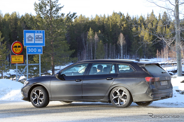 VW パサート 次期型プロトタイプ(スクープ写真)