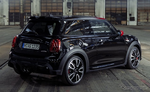 MINI「パット・モス・エディション」