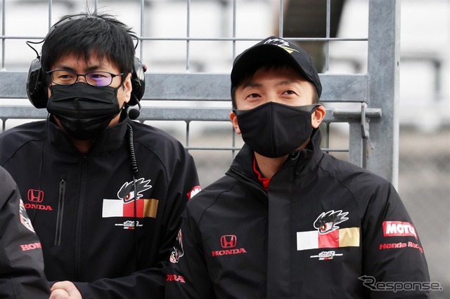 総合2位の#1 野尻智紀(TEAM MUGEN)(右)