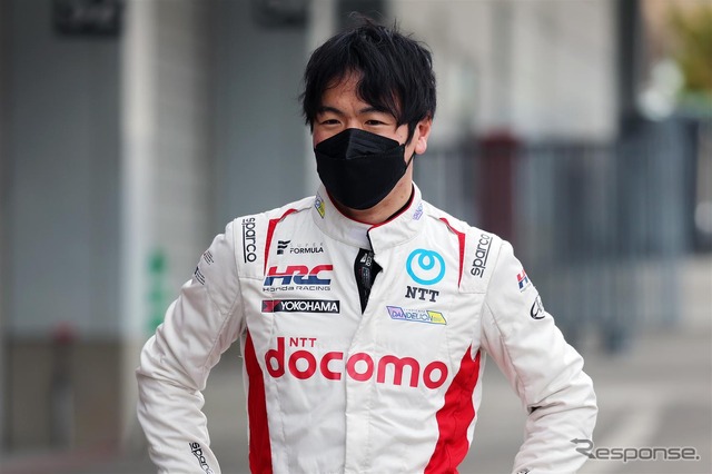 総合3位の#6 大津弘樹(DOCOMO TEAM DANDELION RACING)