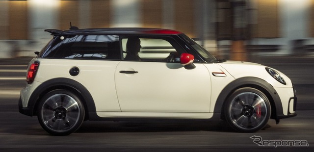MINI「パット・モス・エディション」
