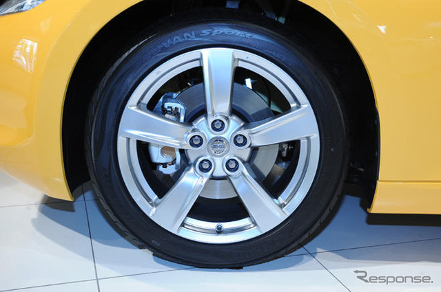 【日産 フェアレディZ 新型発表】ADVAN Sportが新車用タイヤに採用