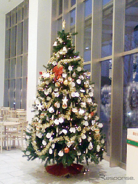 【クリスマス】サンタも登場!パサール幕張でチャリティーイベント 12月25日まで