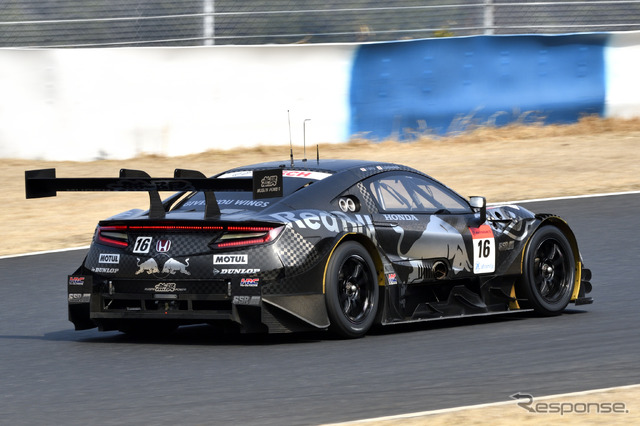 #16 Red Bull MOTUL MUGEN NSX-GT