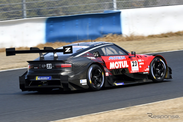#23 MOTUL AUTECH Z