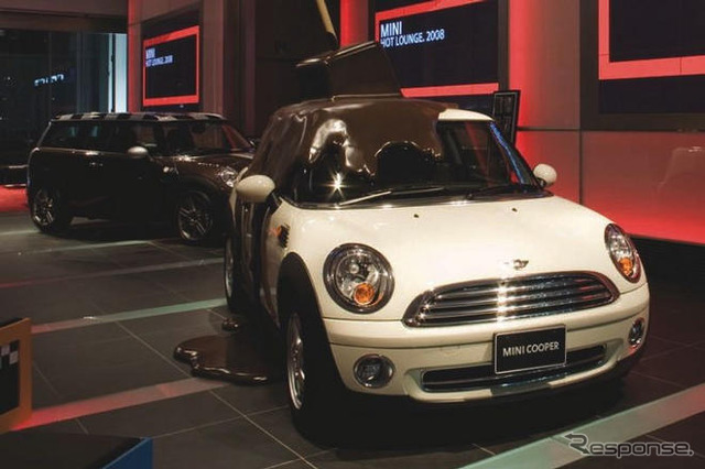 【クリスマス】都心に甘ーい MINI 登場