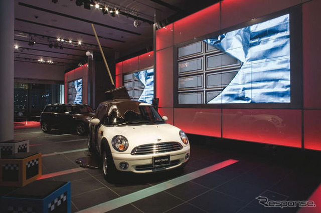 【クリスマス】都心に甘ーい MINI 登場