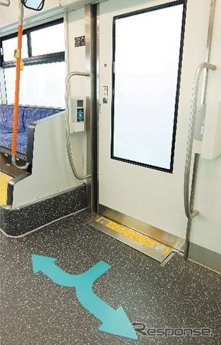 段差がない乗降ドア付近。