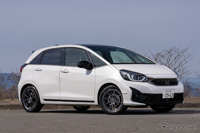 Honda フィット e:HEV Modulo X
