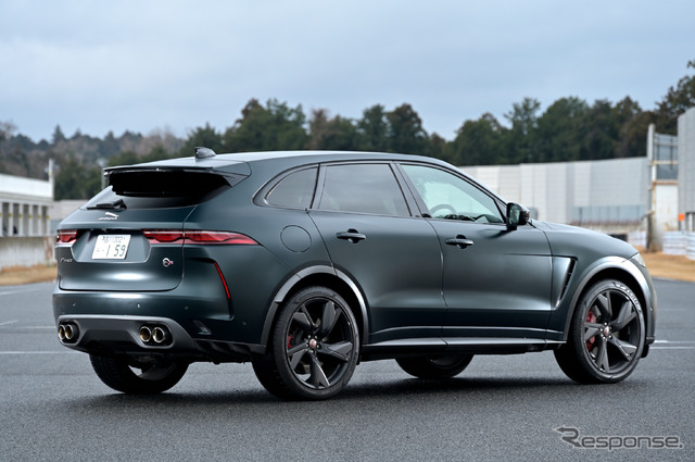 ジャガー F-PACE SVR