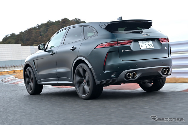 ジャガー F-PACE SVR