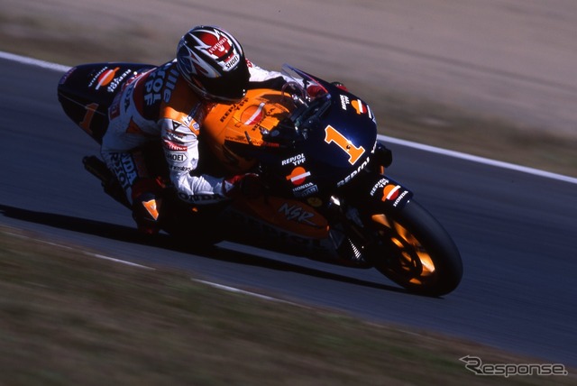 ホンダNSR500　2000年アレックス・クリビーレ