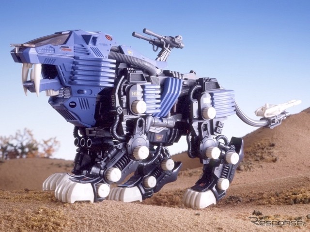 SORA-QにはZOIDSの小型駆動のノウハウが活かされている。写真はシールドライガー(1987年)