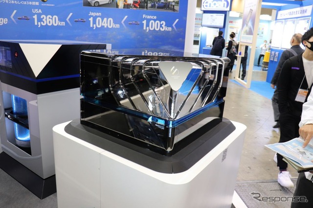 ミライのFCユニットをそのままパッケージにした(水素・燃料電池展2022)