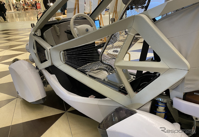 樹脂パーツは、3Dプリンターで出力した。