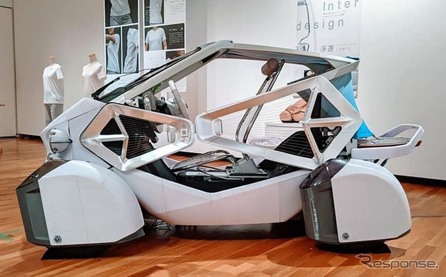 富山大学芸術文化学部の4人の学生が、卒業制作で作ったEVコンセプトカー『EVE』