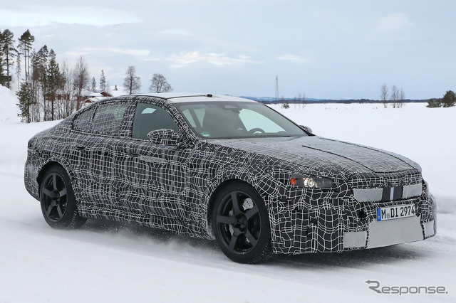BMW M5 プロトタイプ(スクープ写真)