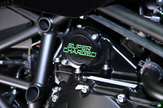 カワサキ Ninja H2 SX SE(東京モーターサイクルショー2022)