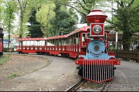 かつて「としまえん」で活躍していた模型列車の機関車もリメイクの上、展示される(写真は実際のものとは異なり、客車は設置されない)。
