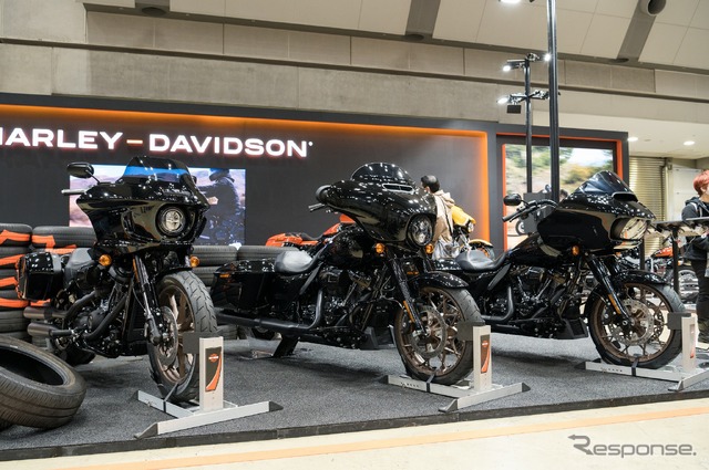 スポーツツーリングを意味するSTライン「ローライダー ST」、「ストリートグライド ST」、「ロードグライド ST」の3モデル