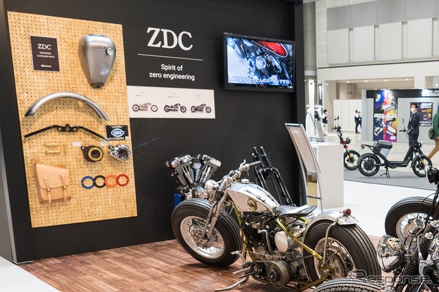 ZDCコーナーに展示されたゼロエンジニアリングJunkyard Phantom (東京モーターサイクルショー2022)
