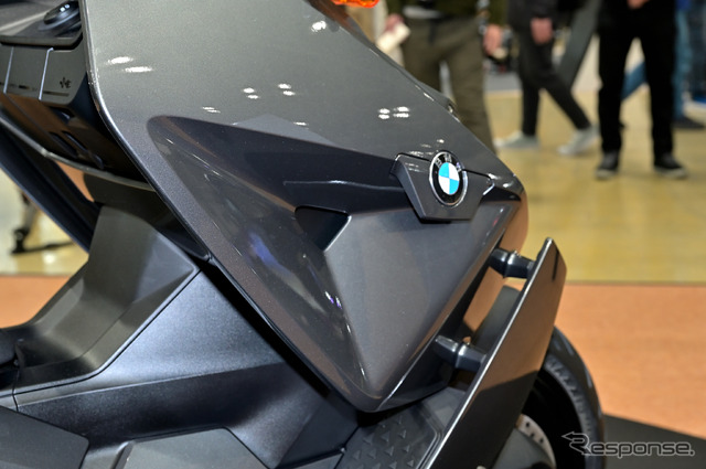 BMW CE 04(東京モーターサイクルショー2022)