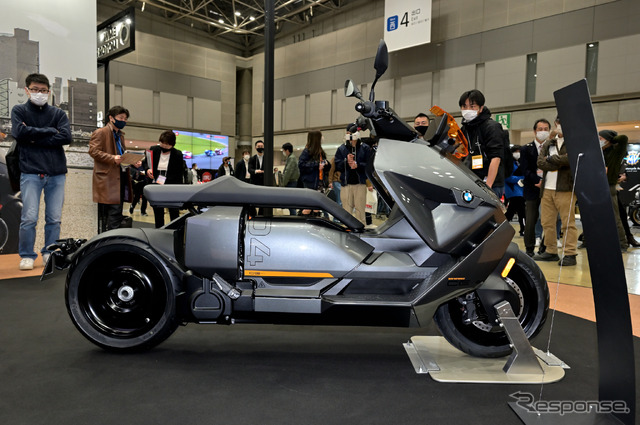 BMW CE 04（東京モーターサイクルショー2022）