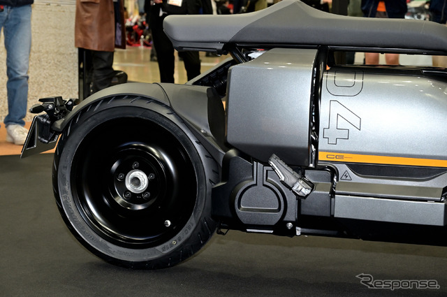 BMW CE 04(東京モーターサイクルショー2022)