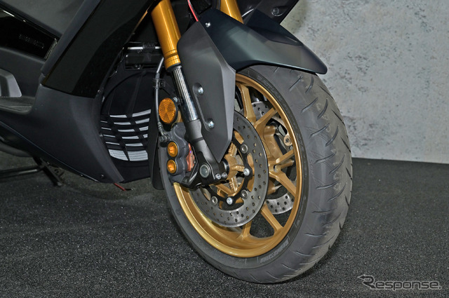 ヤマハ TMAX 新型(東京モーターサイクルショー2022)