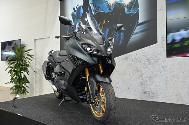 ヤマハ TMAX 新型(東京モーターサイクルショー2022)