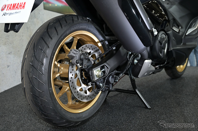 ヤマハ TMAX 新型(東京モーターサイクルショー2022)