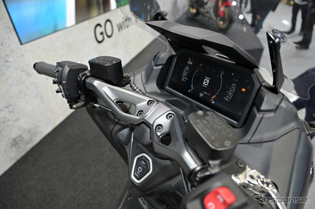ヤマハ TMAX 新型(東京モーターサイクルショー2022)