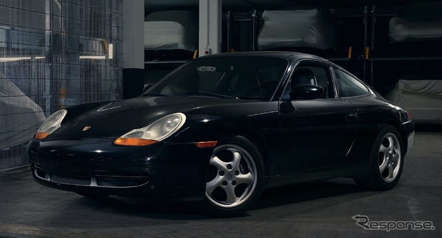 ポルシェ 911 クラシック・クラブクーペのベースとなった1998年式911カレラ（996タイプ）