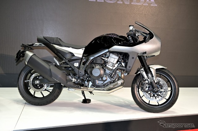 ホンダ ホーク11（東京モーターサイクルショー2022）