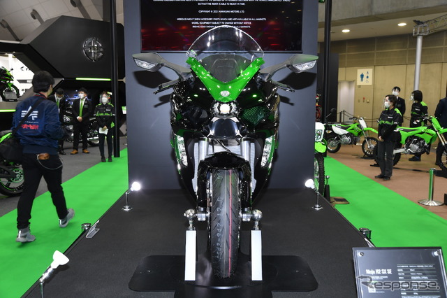 カワサキ Ninja H2 SX SE(東京モーターサイクルショー2022)