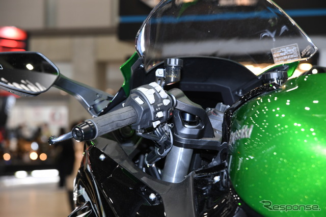 カワサキ Ninja H2 SX SE(東京モーターサイクルショー2022)
