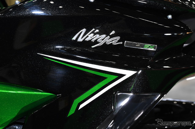 カワサキ Ninja H2 SX SE(東京モーターサイクルショー2022)