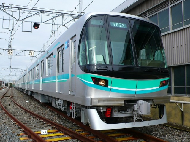 東京メトロ南北線9000系。