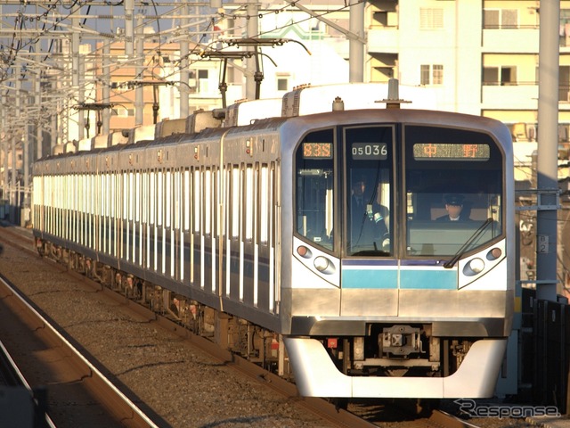 東陽町を経由する有楽町線の延伸で混雑緩和の期待が高まる東京メトロ東西線。