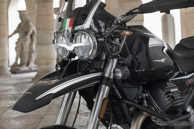モト・グッツィ V85TT グアルディア ドノーレ