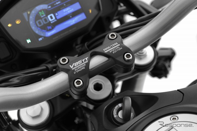 モト・グッツィ V85TT グアルディア ドノーレ
