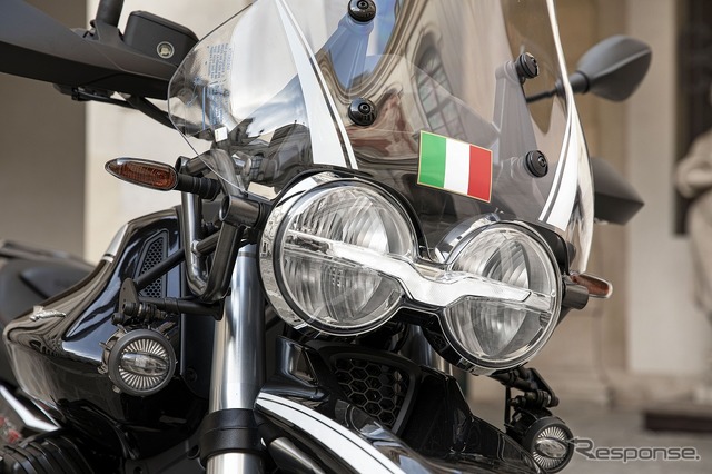 モト・グッツィ V85TT グアルディア ドノーレ
