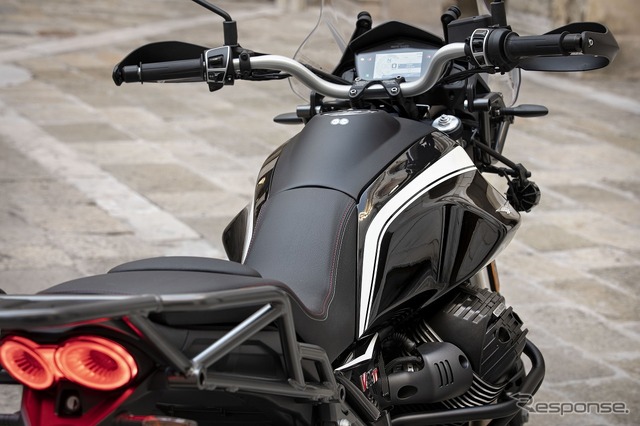 モト・グッツィ V85TT グアルディア ドノーレ